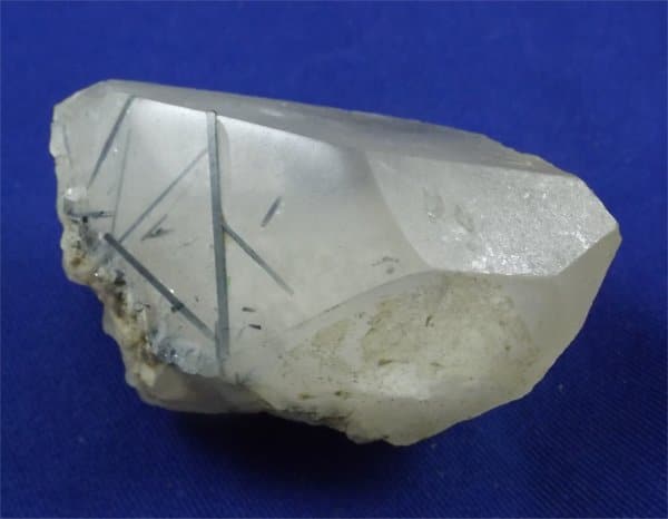 Metaphysical healing properties of blue tourmaline in quartz
