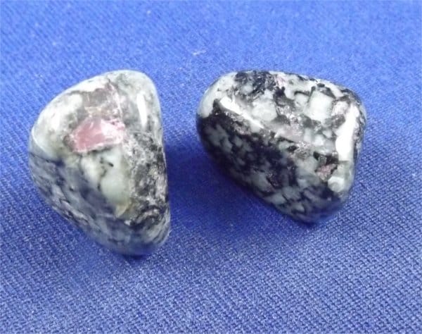 metaphysical healing properties of eudialyte